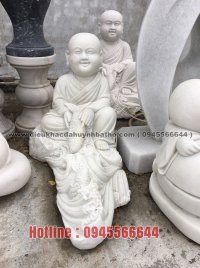 Tượng chú tiểu đá cẩm thạch