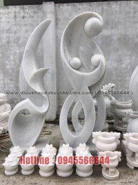 Tượng nghệ thuật bằng đá