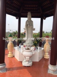 Tượng Bồ Tát Quan Thế Âm đá trắng nguyên khối