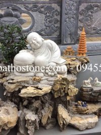 Tượng chú tiểu đá trắng nguyên khối