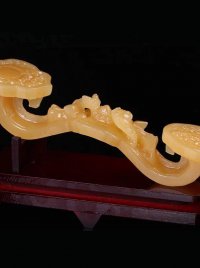 Gậy như ý đá ngọc hoàng long 