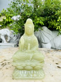 Phật quan âm ngồi bằng đá Ngọc loại đẹp ko tì vết cao 30cm.