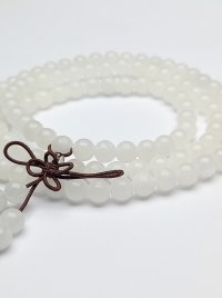 Chuỗi quấn 3 vòng tay bạch ngọc- mệnh kim, thuỷ.