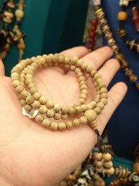 Chuỗi vòng trầm thiên nhiên 108v