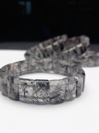 Vòng tay thạch anh tóc đen bản tự nhiên