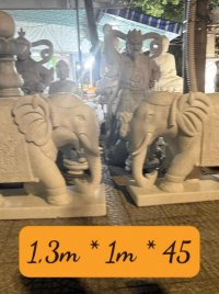 Voi phong thuỷ bằng đá non nước