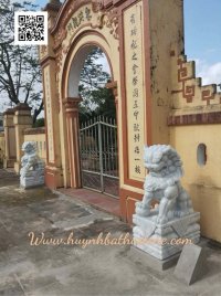 Đặt Kỳ Lân trước cổng nhà thờ 