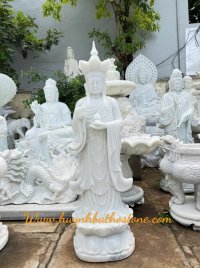 Tượng Phật Địa Tạng bằng đá nguyên khối.